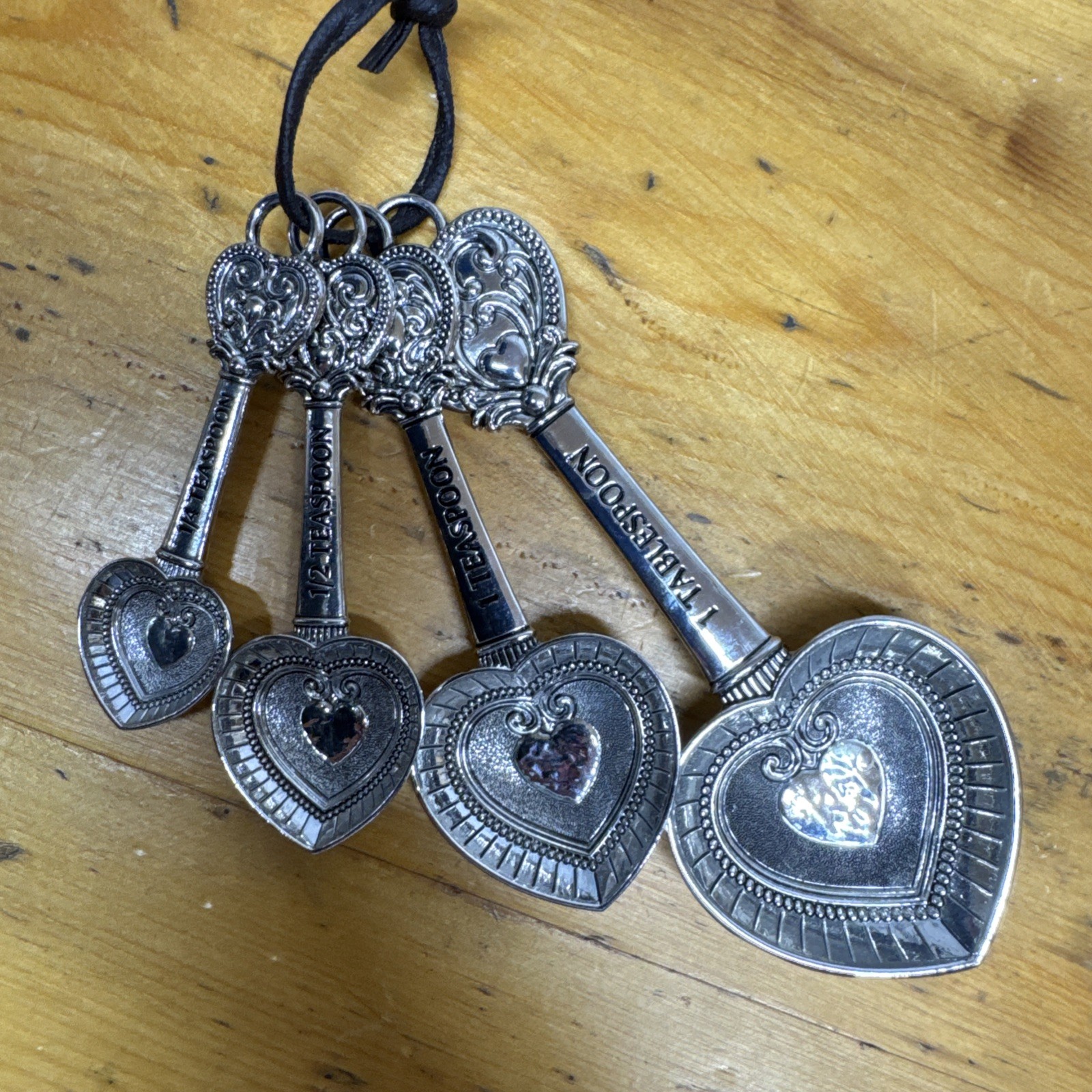Ganz Metal Hearts Measuring Silver Color Spoons – Set of Four