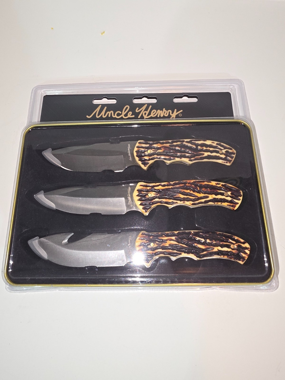 The Ultimate Outdoorsman’s Gift: Uncle Henry Limited Edition 3-Piece Knife Set
