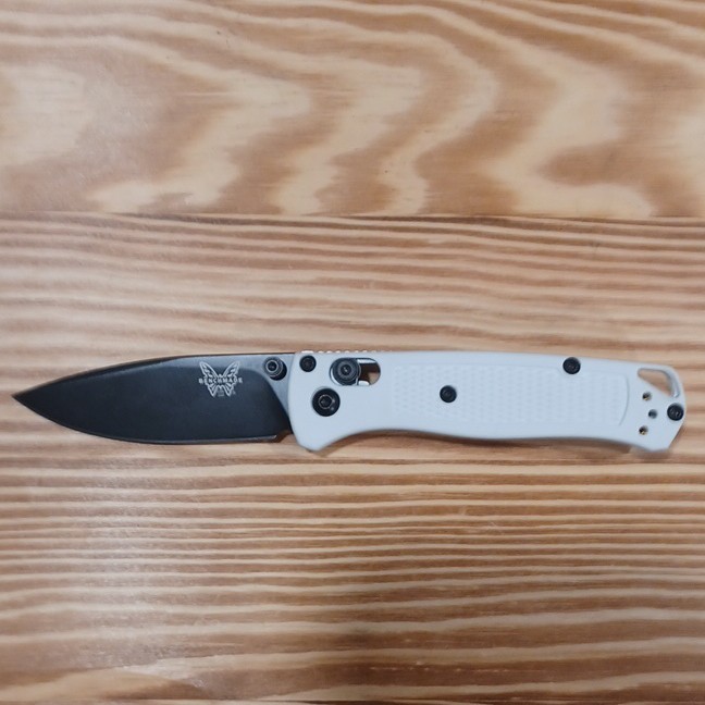 Benchmade Mini Bugout 533 Pocketknife CPM-S30V Drop Point White Manual Axis