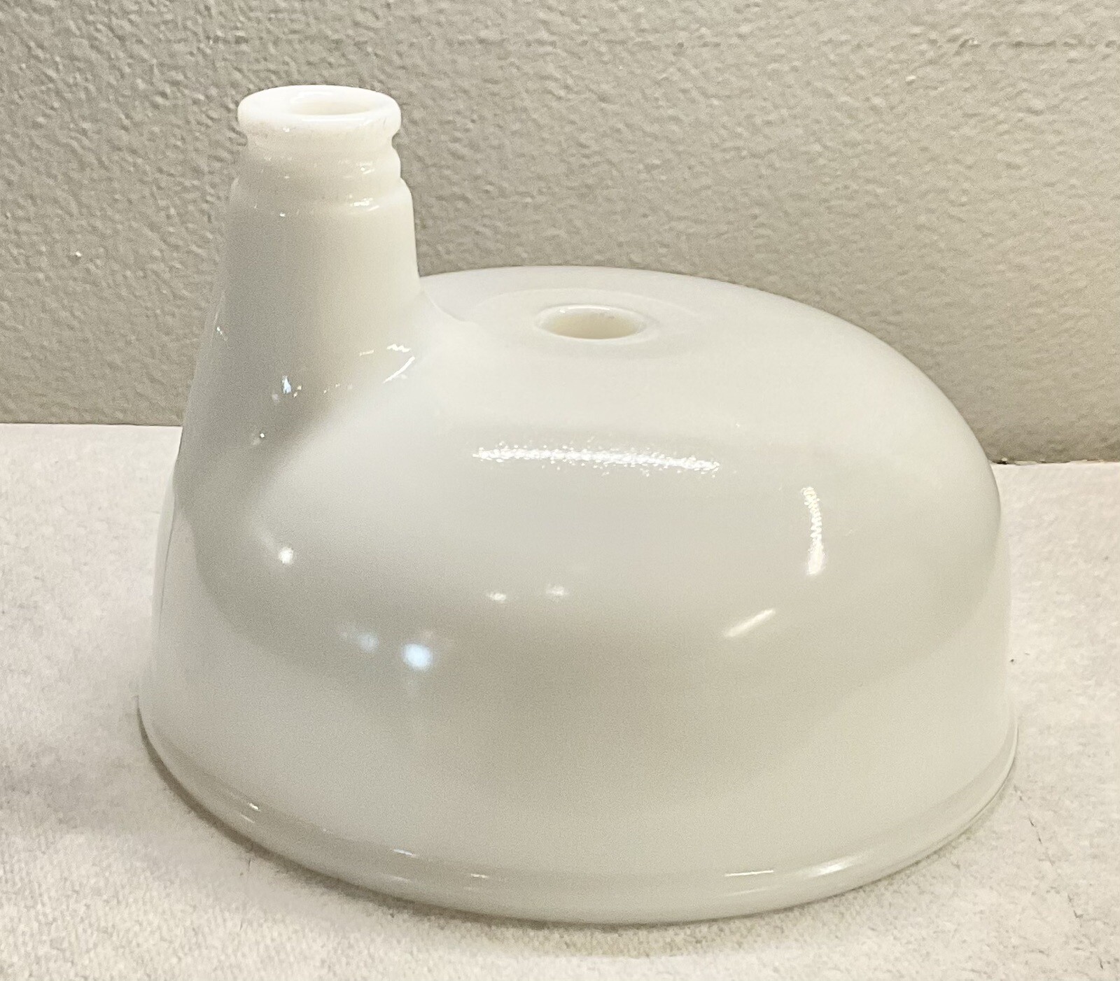 Hamilton Beach Milk Glass Juicer Attachment Bowl – 15BS