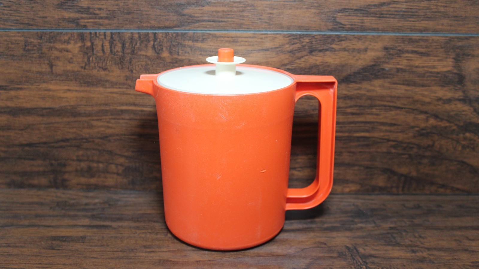 Vintage Retro Tupperware Push Button Water Juice Pitcher 1.5 QT, ORANGE