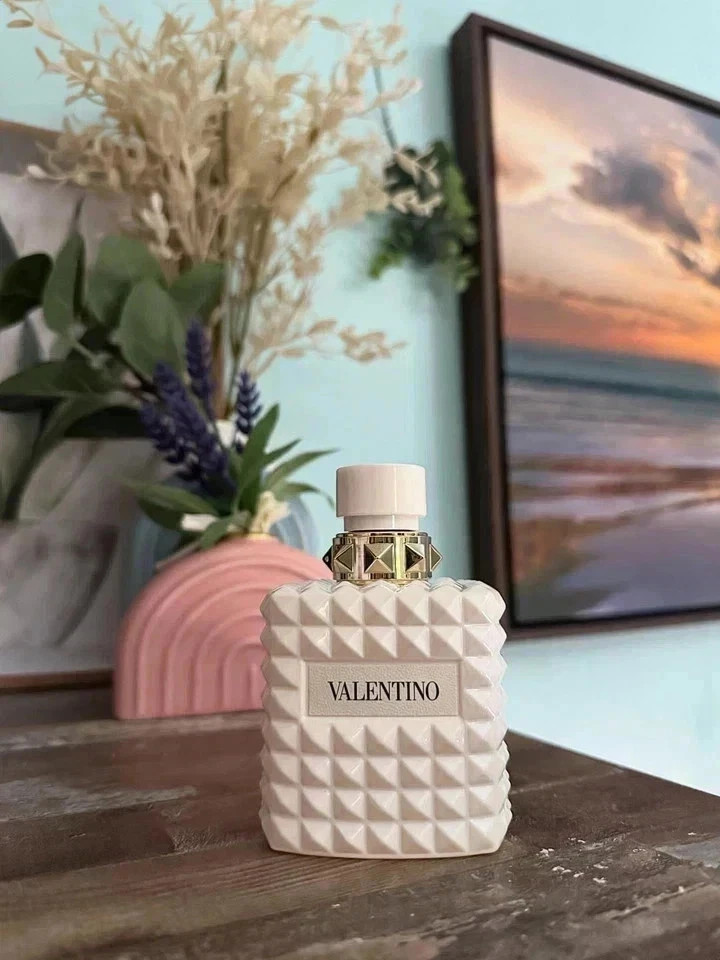 VALENTINO DONNA BORN IN ROMA IVORY EAU DE PARFUM SPRAY WOMEN 3.4Oz – 100 ml NEW