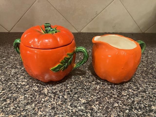 Vintage Maruhon Ware Tomato Japan creamer, sugar bowl with lid, read