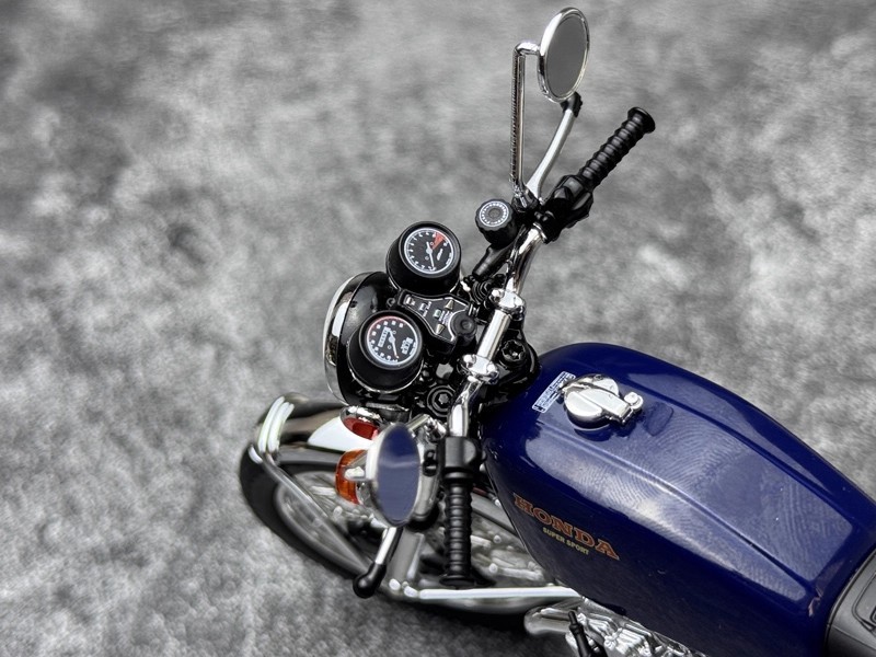 AOSHIMA 1/12 Honda CB400 FOUR Diecast Model Motorcycle Bike Car Red/Blue/Yellow