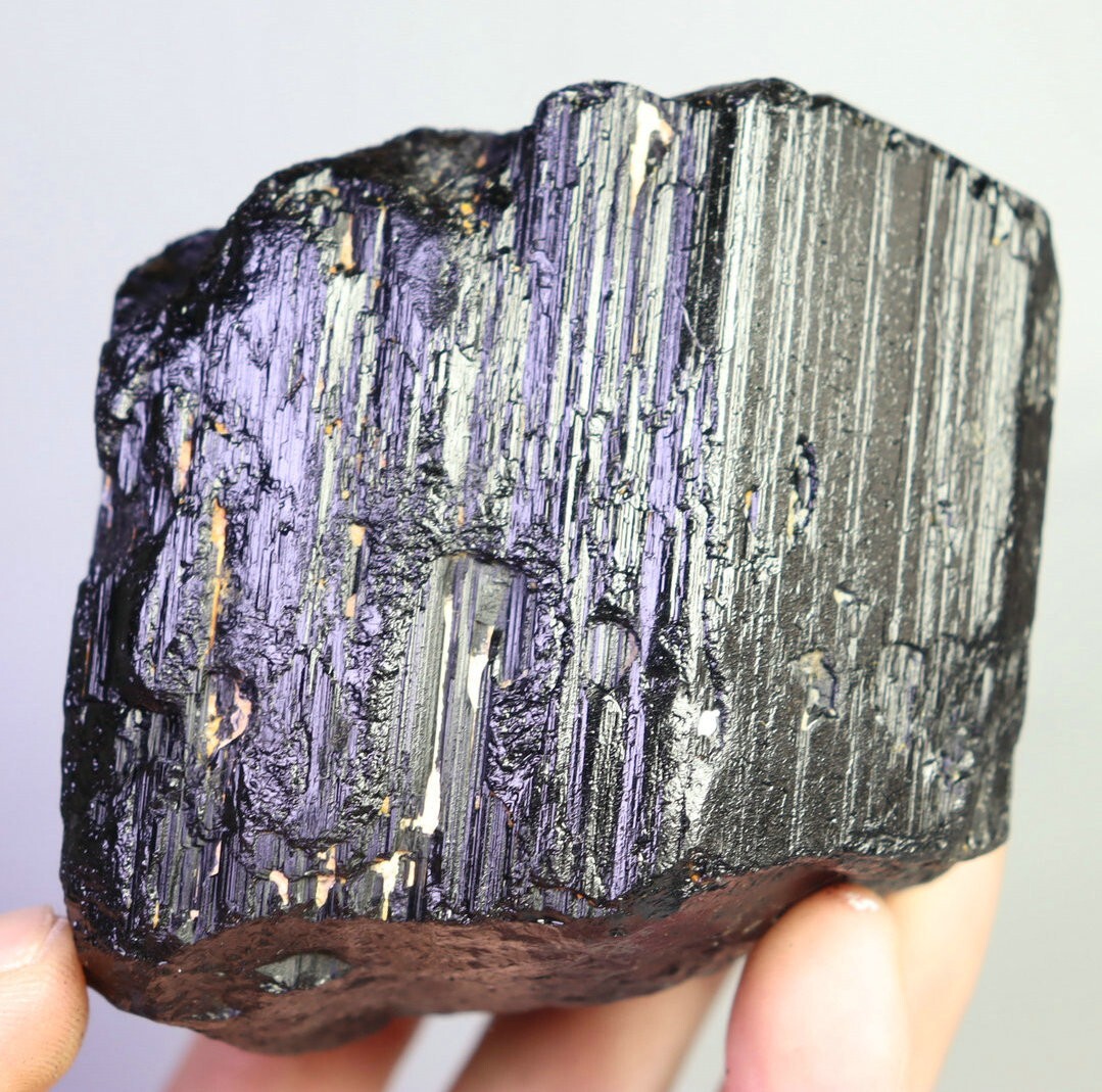 692g Natural Original Black Tourmaline Quartz Crystal specimen Rough gemstone