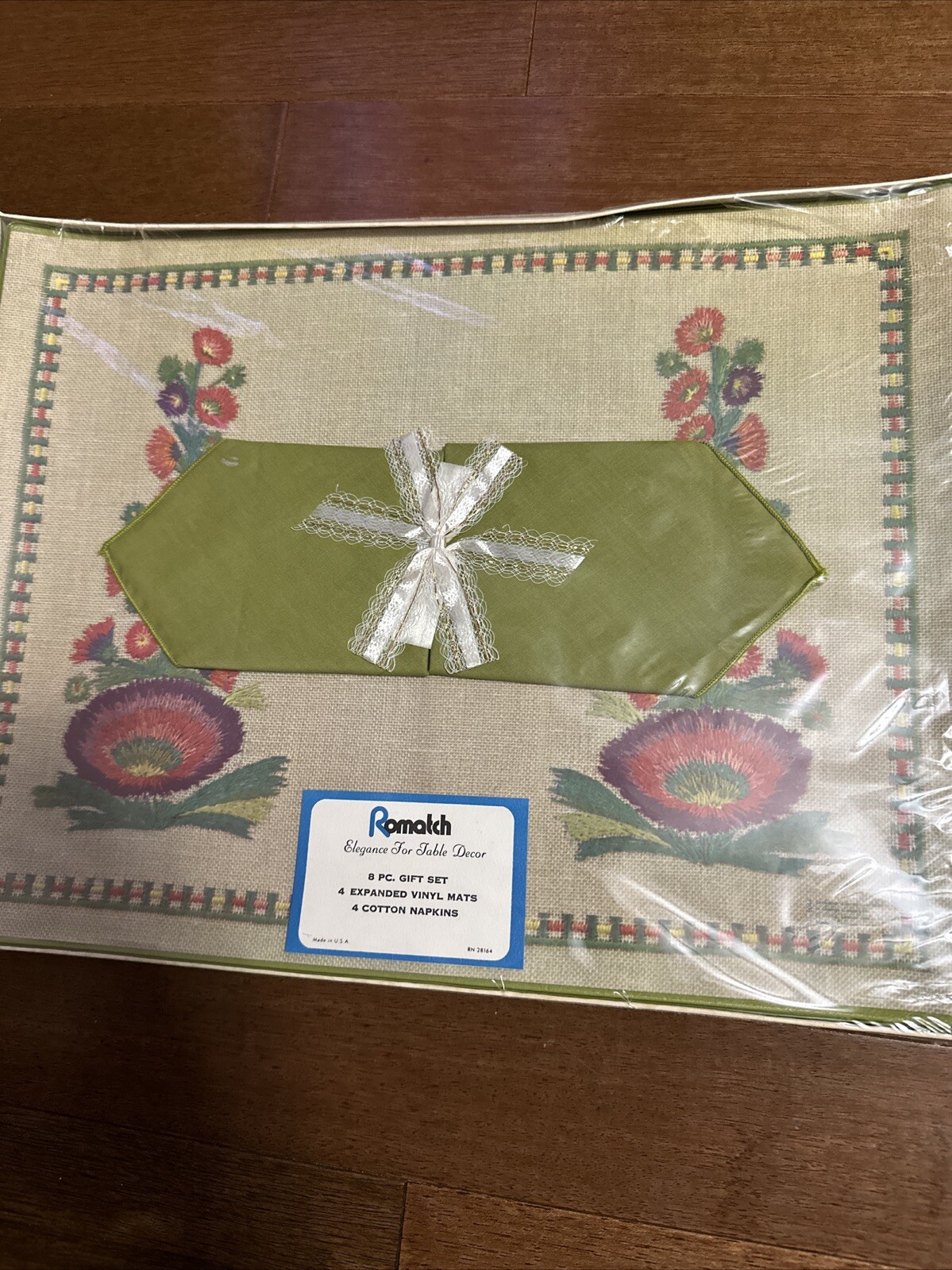 8 Pc Vintage Colorful Floral 70s Vinyl Place Mats (4) , 4 Cotton Napkins NEW