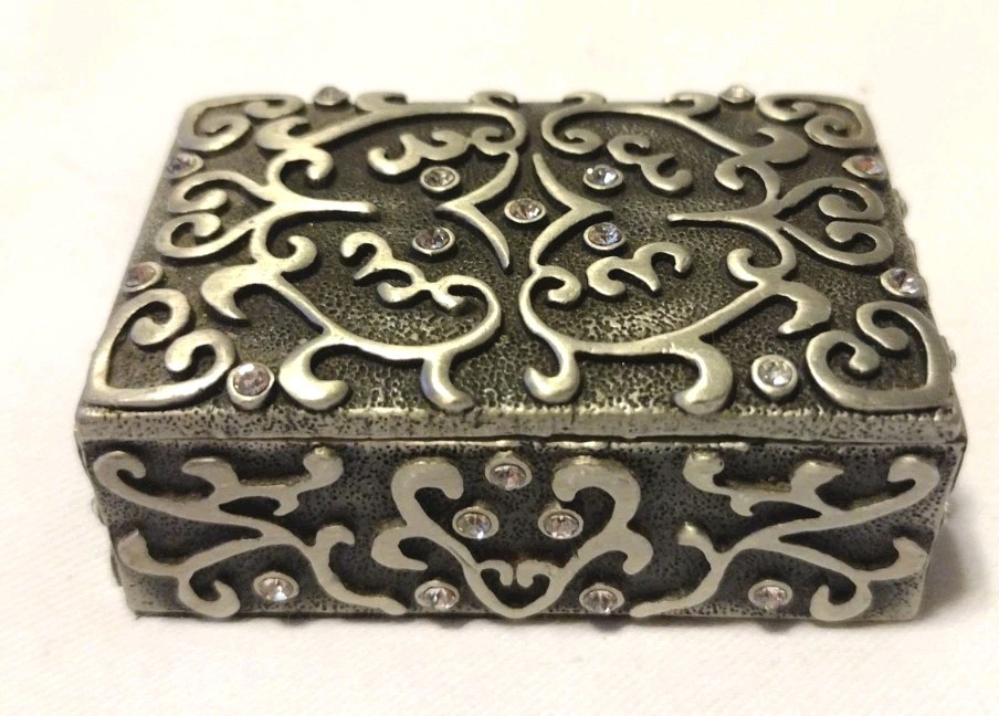 Metal Silver Colored Box Magnetic Lid Jeweled Jewelry Trinket Box B2