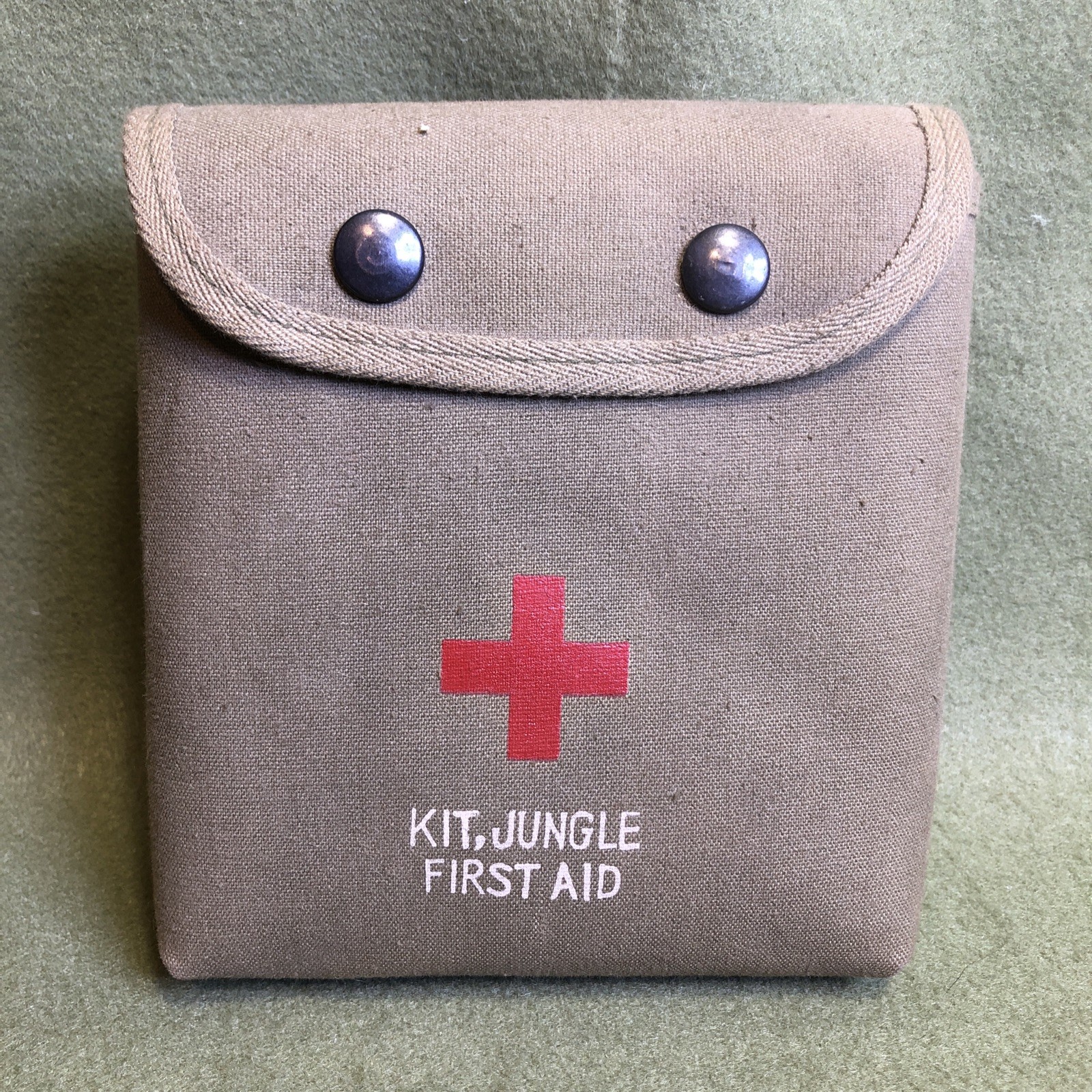 WWII First Aid Pouch Bag Military Personal Jungle 1st Kit w/ Emergency Supplies