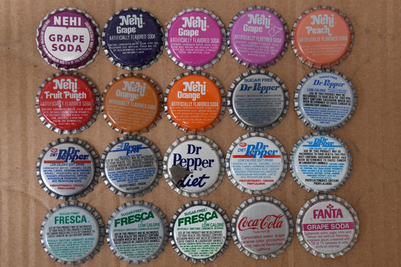 VINTAGE 20 Random different soda Uncrimped P/L Plastic Lined Bottle Caps #8