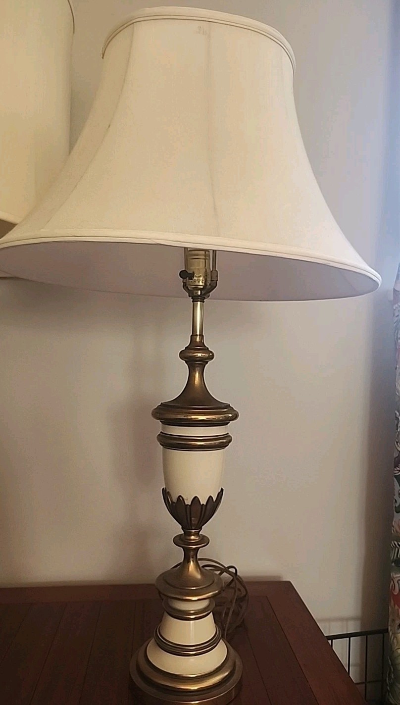 Large 36″ Heavy Vtg Mid Century Stiffel? Brass & White Enamel Table Lamp Shade