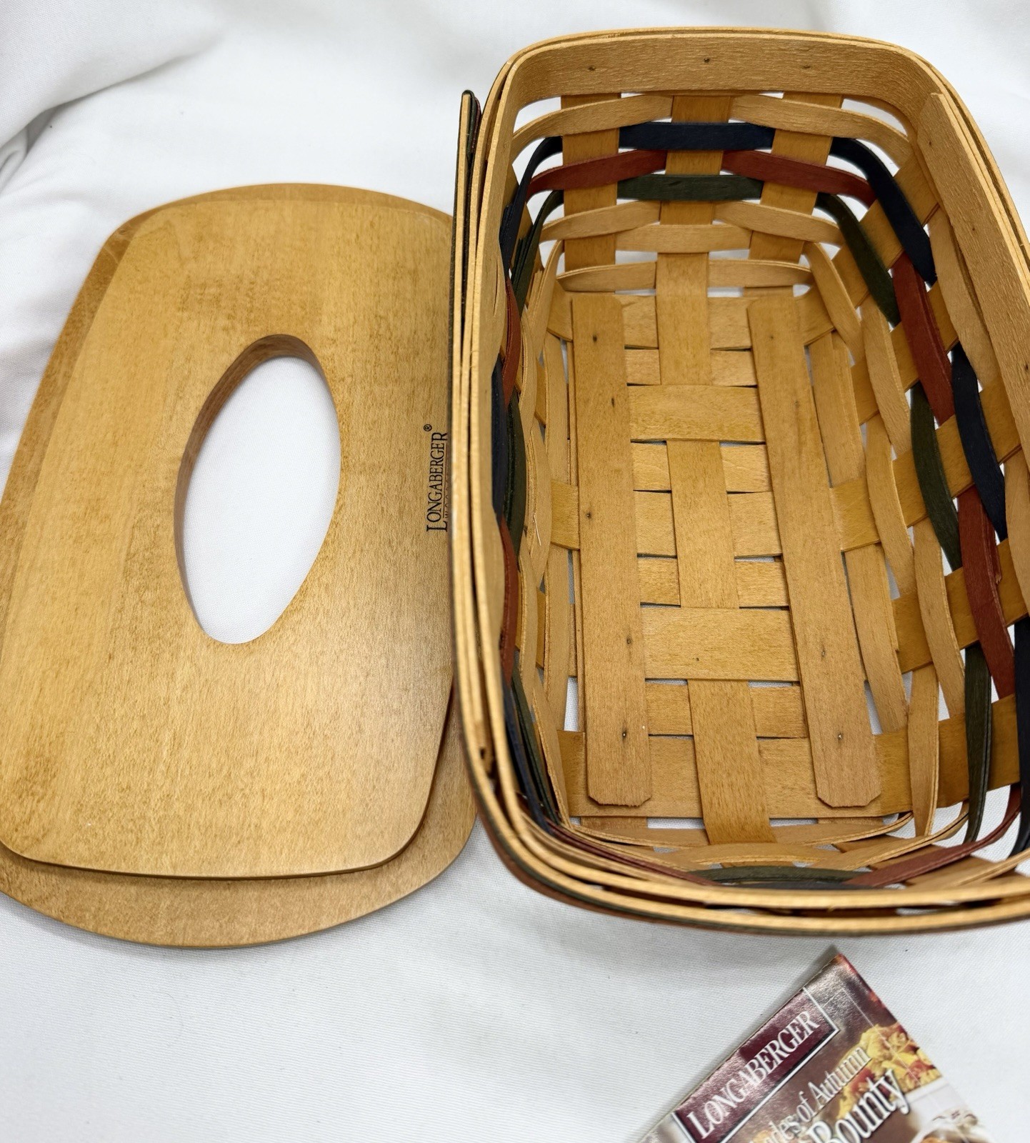 1998 Signed Longaberger Handwoven Bounty Basket Tissue Basket W/lid Looks Great