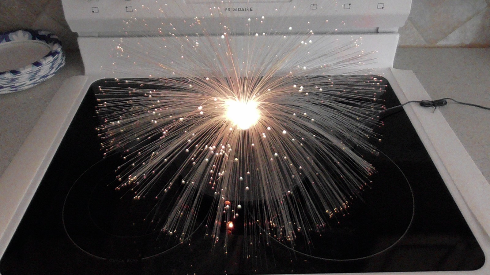 Vintage UFO Retro Fiber Optic Motion Light Lamp Color Changing Spinning Spins