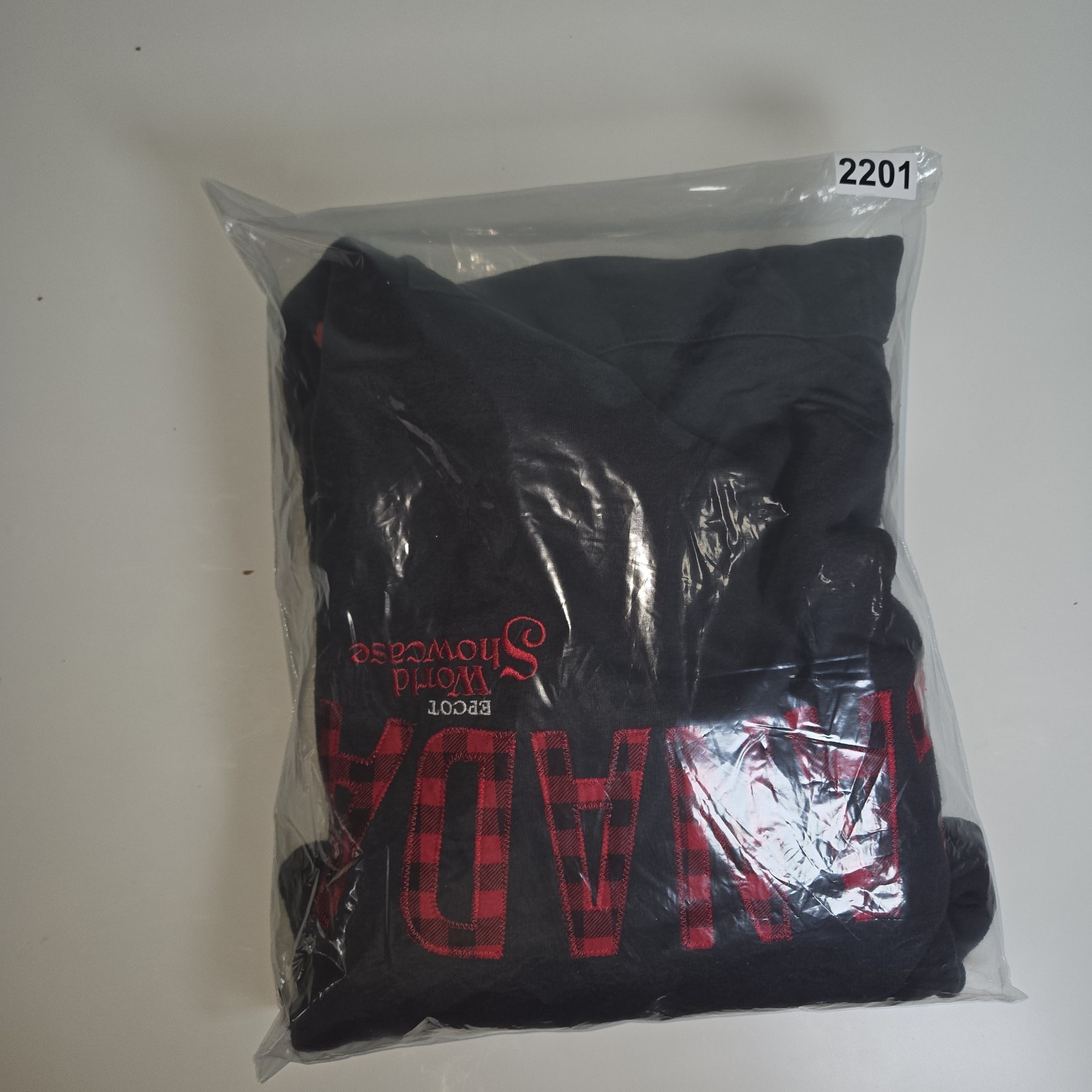 Disney Parks EPCOT World Showcase Canada Hoodie M Gray Red Plaid Maple Leaf SS