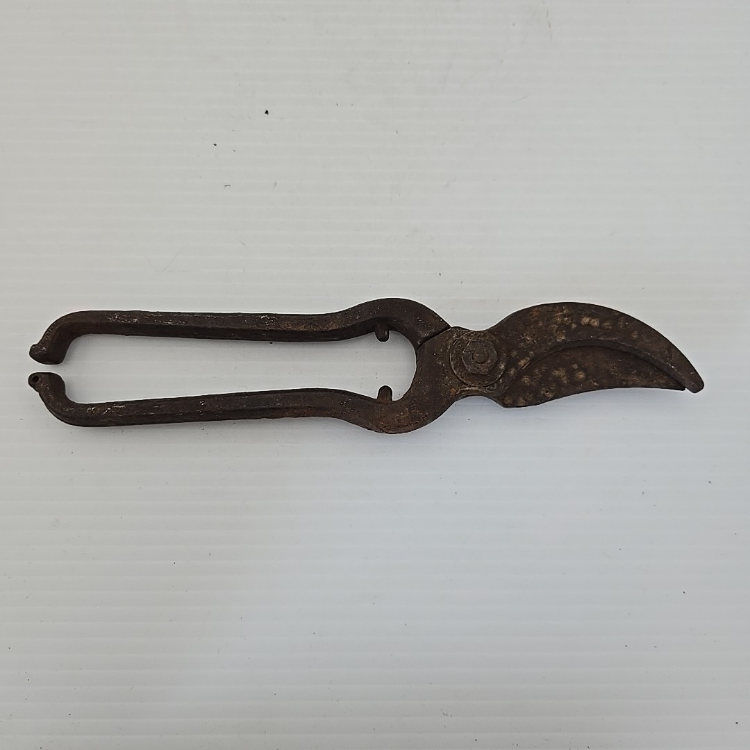 Vintage Pruning Shears Snip Cutters