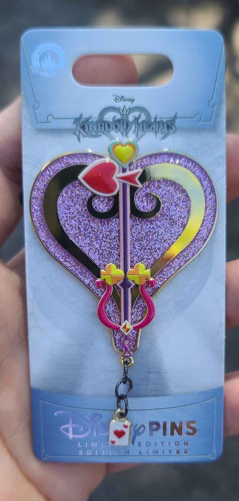 Disney Kingdom Hearts Alice in Wonderland Lady Luck Queen Keyblade LE4000 Pin