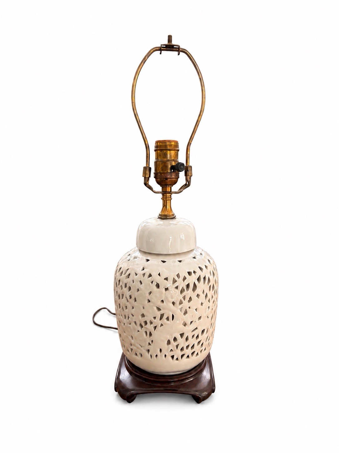 Vintage Chinoiserie White Blanc De Chine Pierced Asian Chinese Ginger Jar Lamp
