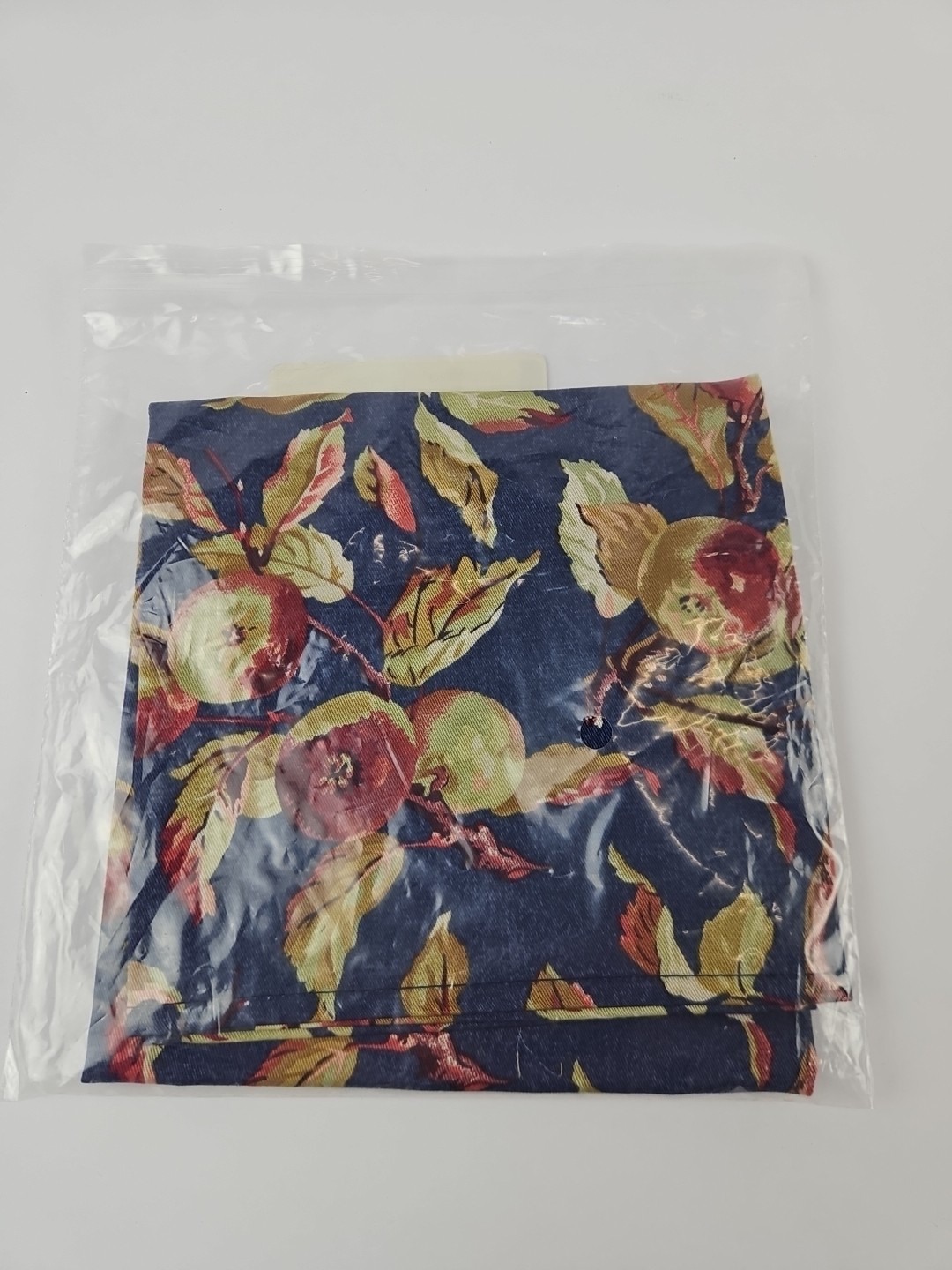 New LONGABERGER Basket #80521269 EARLY HARVEST Napkin 19×19 Apple Fruit Blue