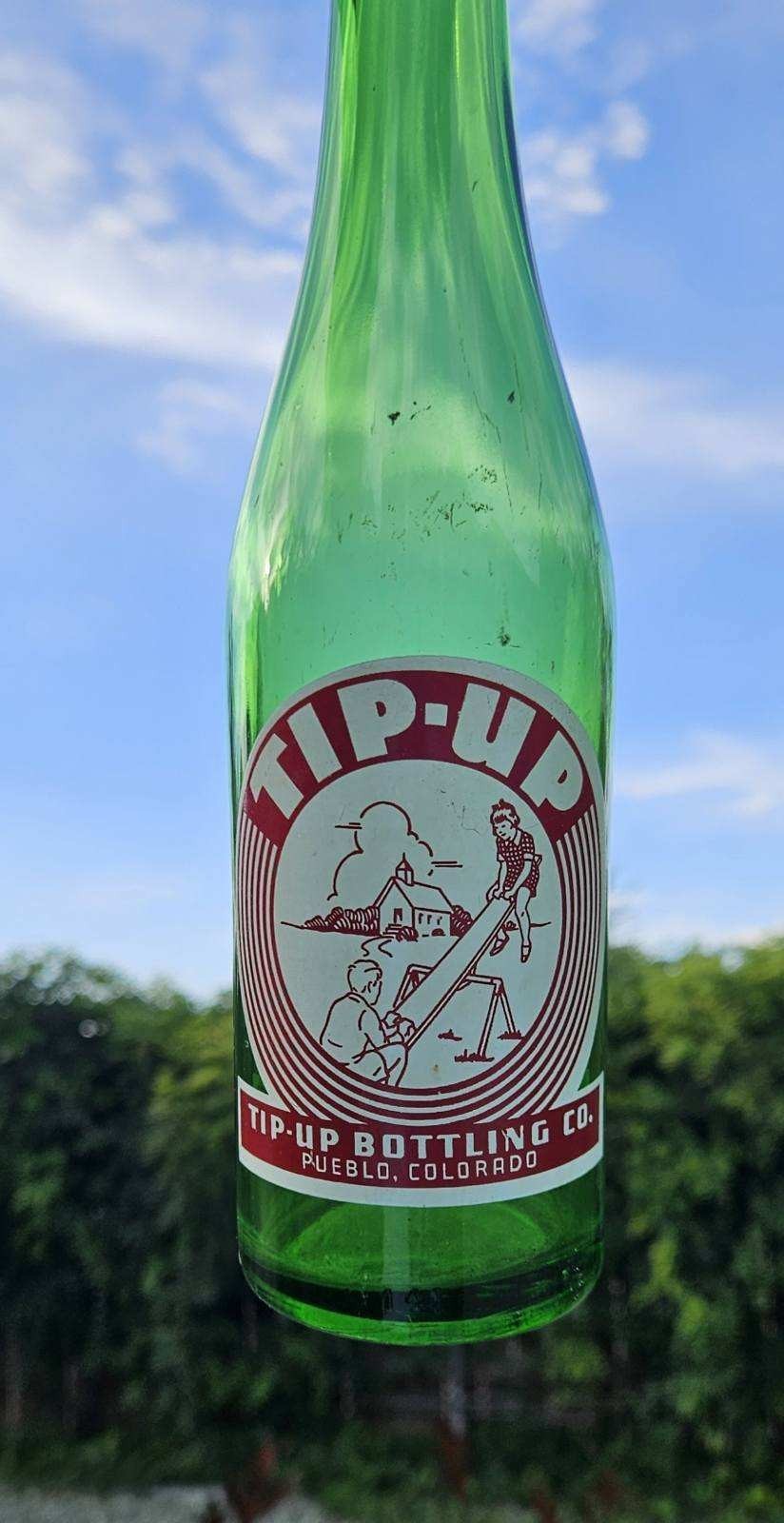 Tip-Up Bottling Co (Pueblo) 11 oz ACL GREEN Soda Bottle-SUPER, SUPER CLEAN!