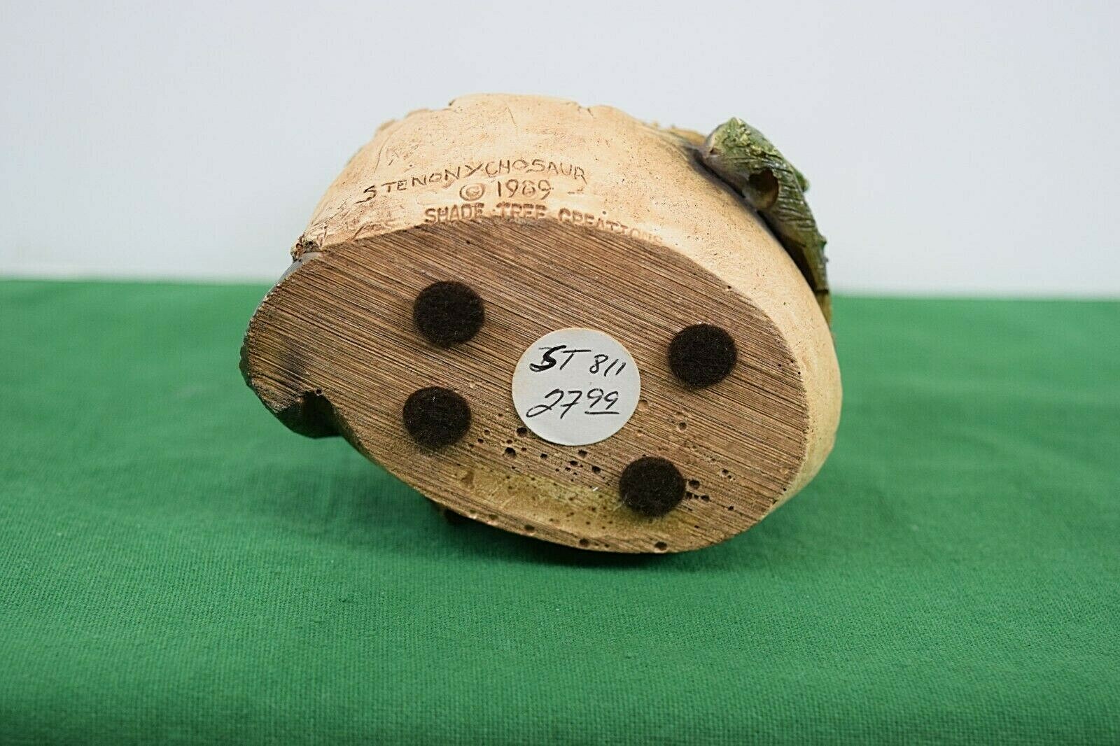 Shade Tree Creations Hatchlings Stenonychosaur Mint condition. #811