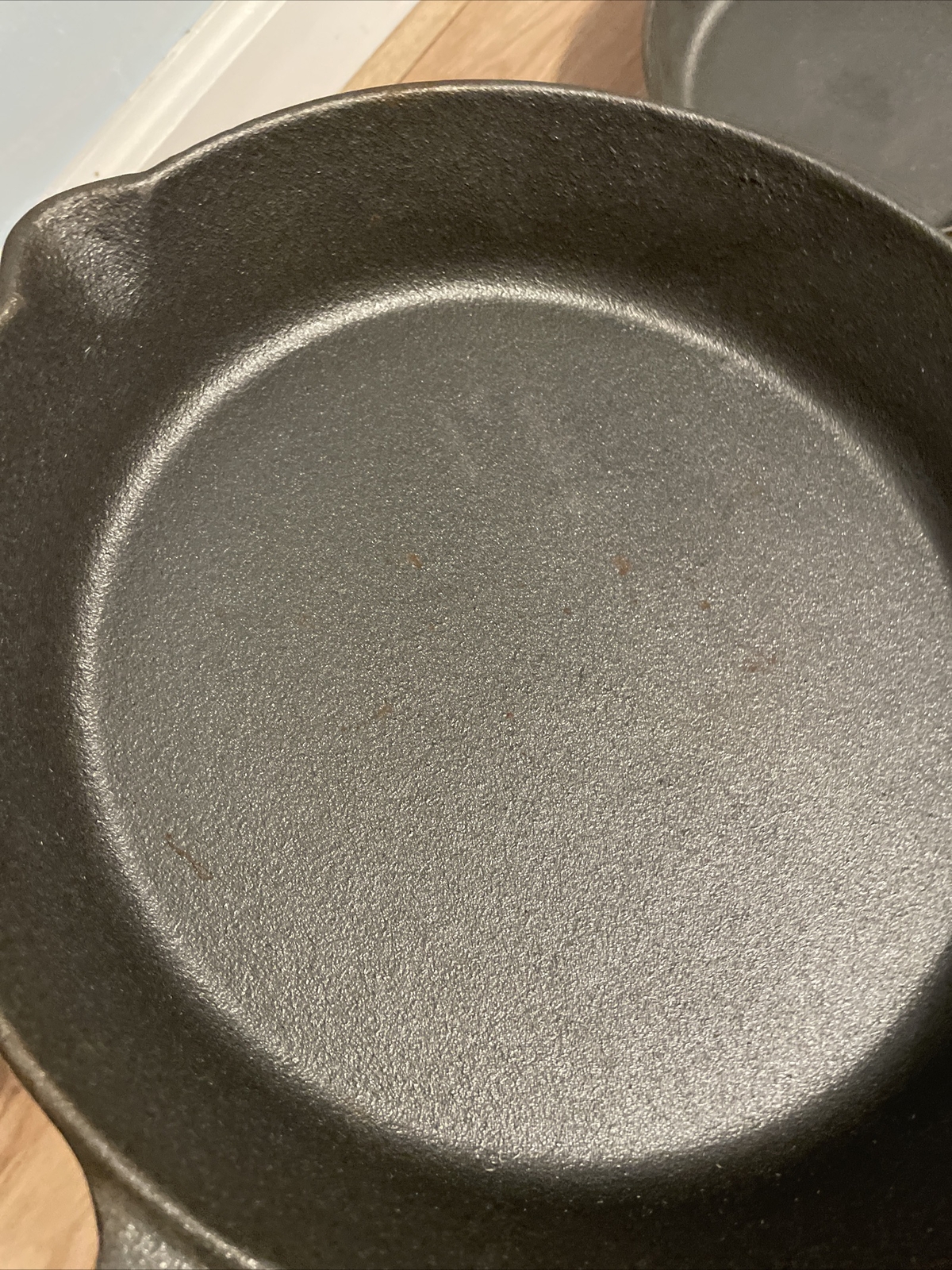 VTG Keilen Ltd. Cast Iron Skillets /Pans- No.’s 1, 2 & 3 – With 2 Pour Spouts