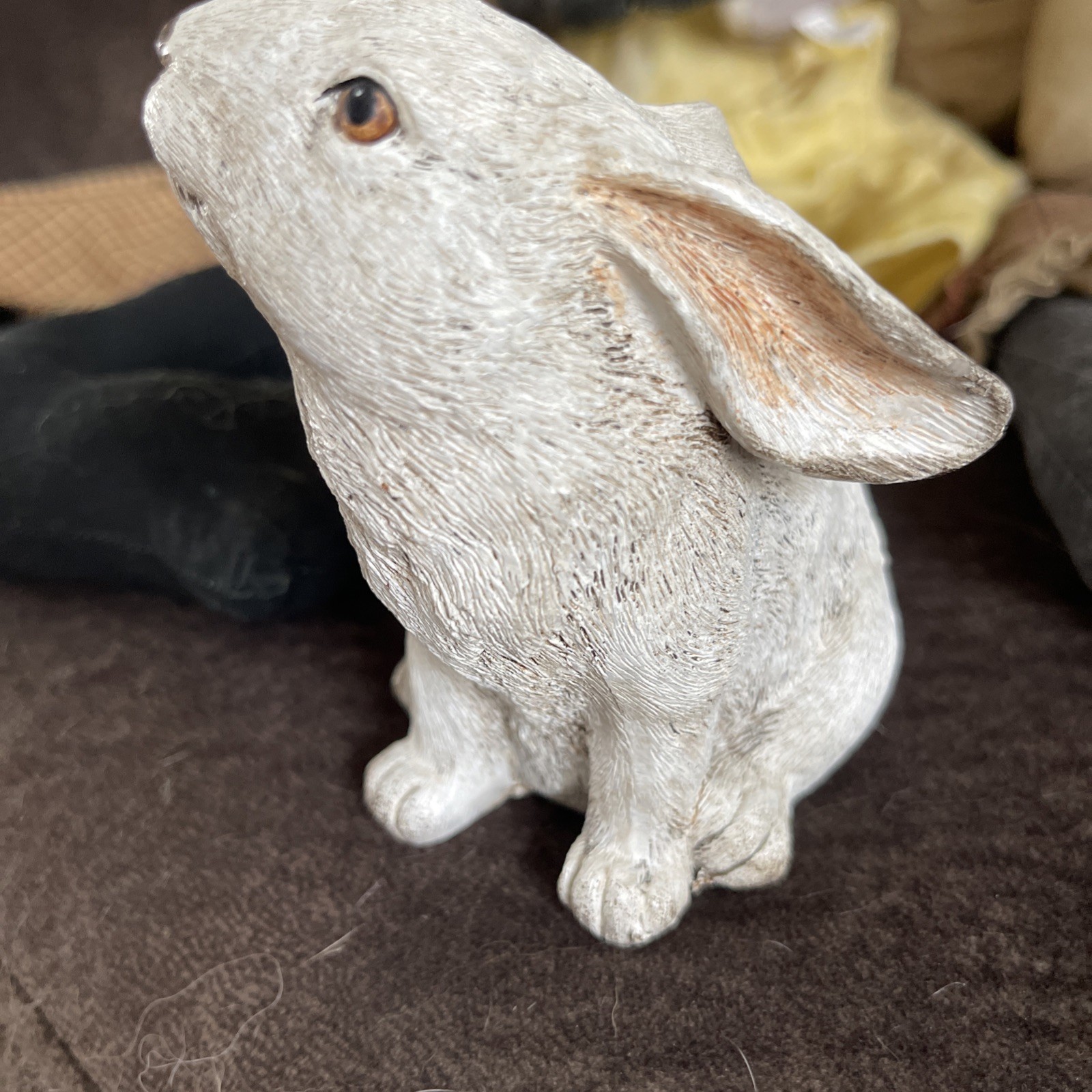 Vintage Resin Bunny Rabbit Figurine Garden Statue hollow lightweight!