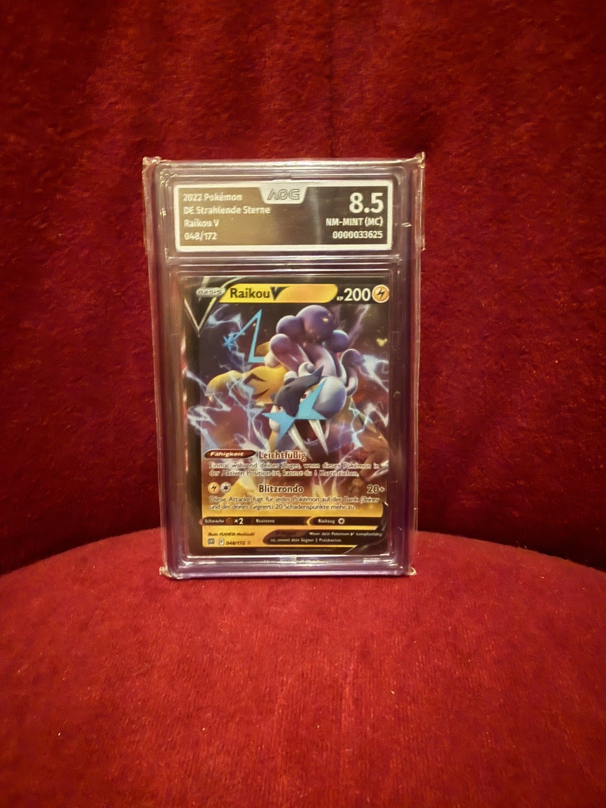 Pokemon Raikou V 048/172 Misscut Radiant Stars German NM