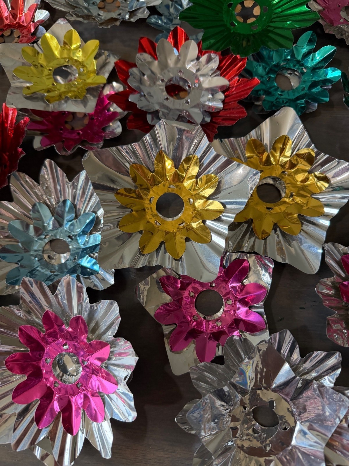 Large Lot Vintage Aluminum Foil Christmas Light Reflectors Flowers Over 100 Piec
