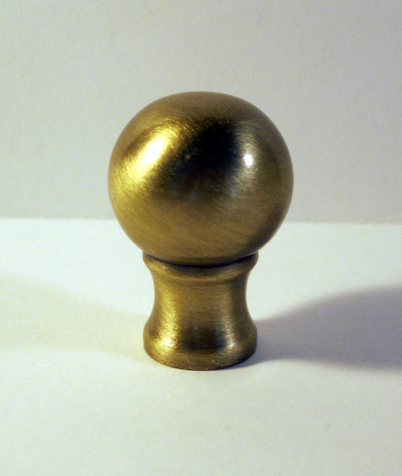 Lamp Finial-Machined Metal-Dual Thread **BALL DESIGN** Antiq.Brass Finish (1-pc)