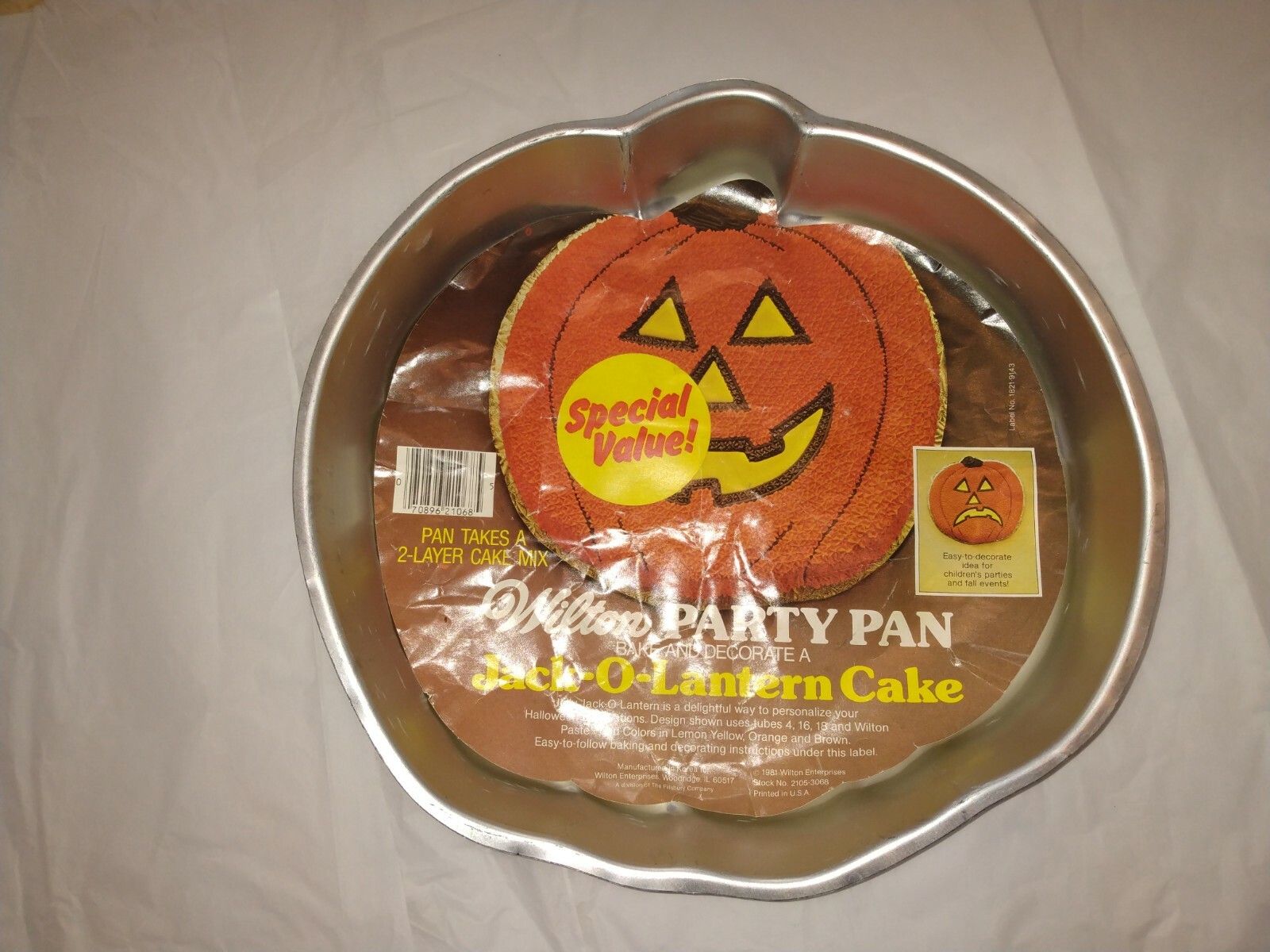 Wilton Cake Pan Jack-o-Lantern Pumpkin Shape Mold 2105-3068 Instructions 1981