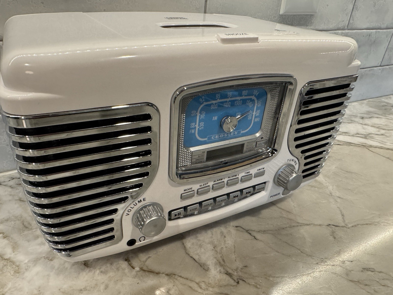 Crosley Corsair Radio with Bluetooth – White CR612B-WH