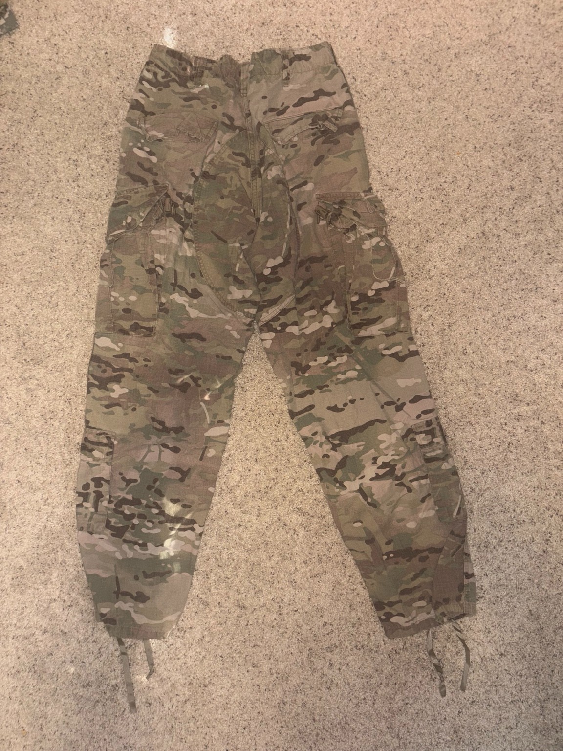 USGI US Army 2010 Multicam ACU Set (Large/Medium Regular) LR/MR