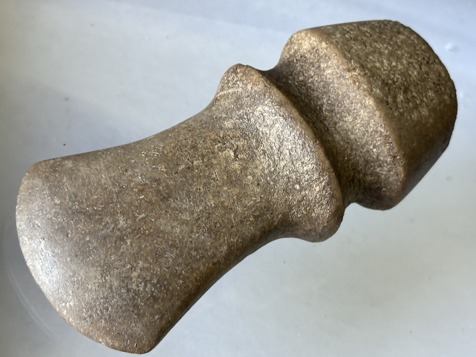 RARE OHIO QUARTZ RAISED RIDGE TROPHY AXE FOUND IN RICHLAND CO. OHIO, BARBED AX