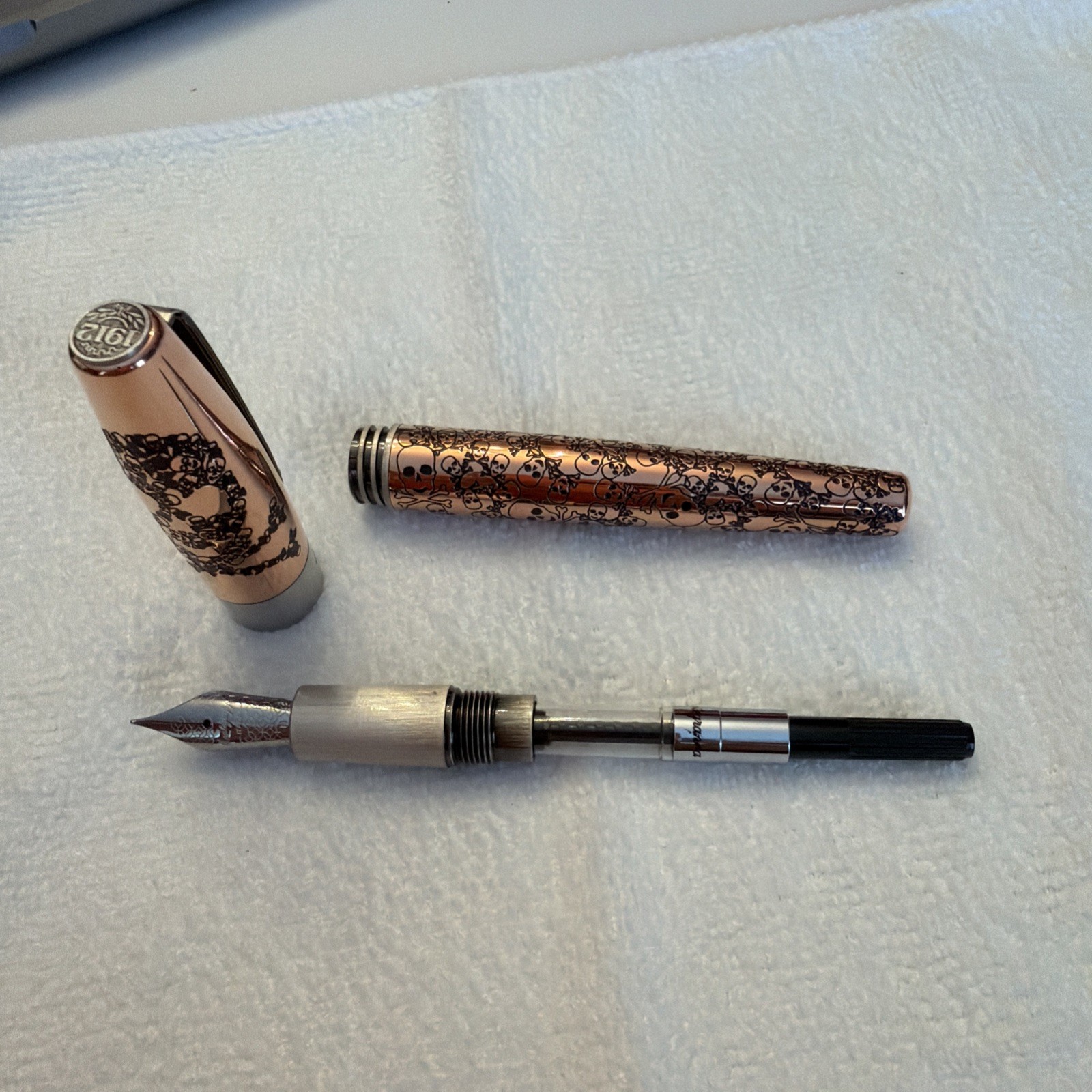 MONTEGRAPPA MERRY SKULL FOUNTAIN PEN M NIB