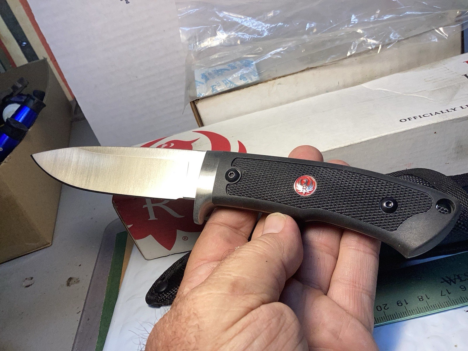 Ruger Accurate CRKT Fixed Blade Hunting Knife R2201 Harsey Design. NOS IN BOX