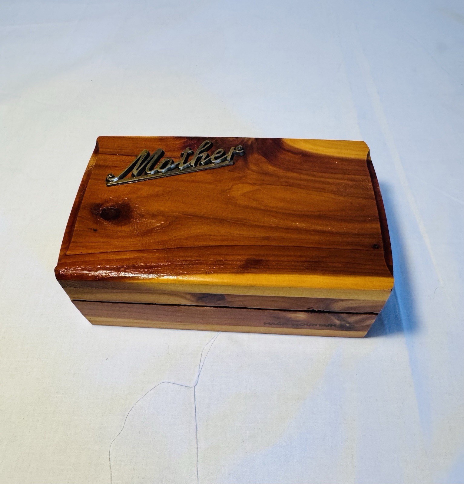 Vintage Cedar Trinket/Jewelry Box Mother Grand Magic Mountain