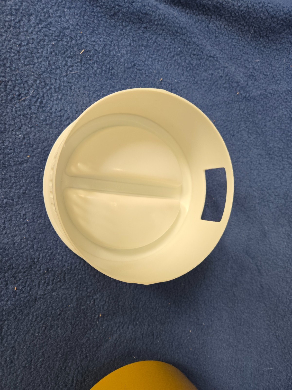 Vintage Yellow Rubbermaid 2 1/4 Quart pitcher J 2445 With Lid | 1970s | GUC