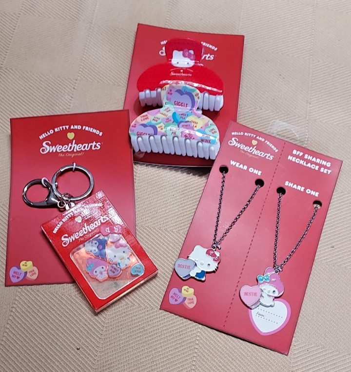 LOT Sweethearts Hello Kitty & Friends Keychain – Hair Clips – Bestie Necklaces