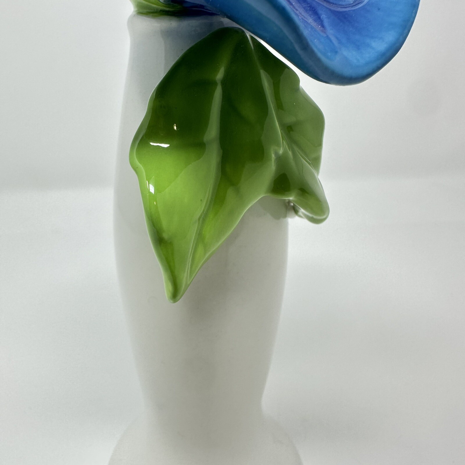 Ceramic Bud Vase Floral Flowers Grasslands Road Blue Home 7.5 Tall