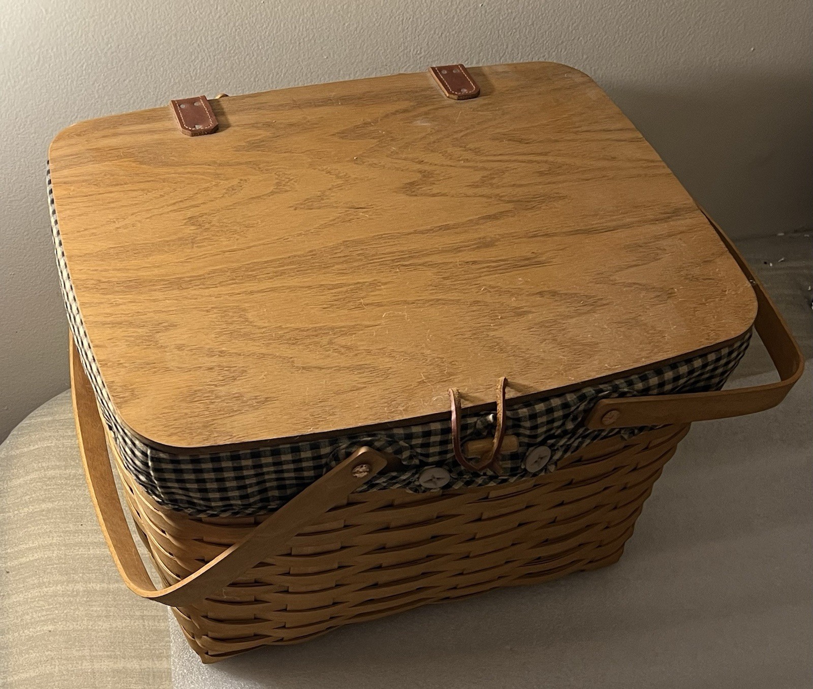 Longaberger Large 2007 Picnic Basket Signed With multicolor Plaid Liner + Riser