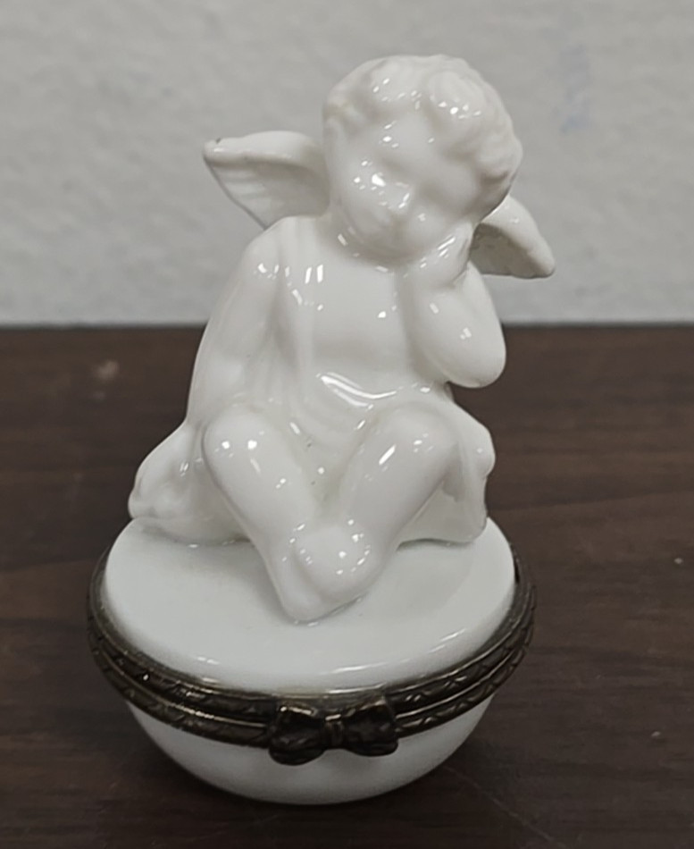 Vintage Midwest Canon Falls Cherub Porcelain Hinged Trinket Box Ring Box