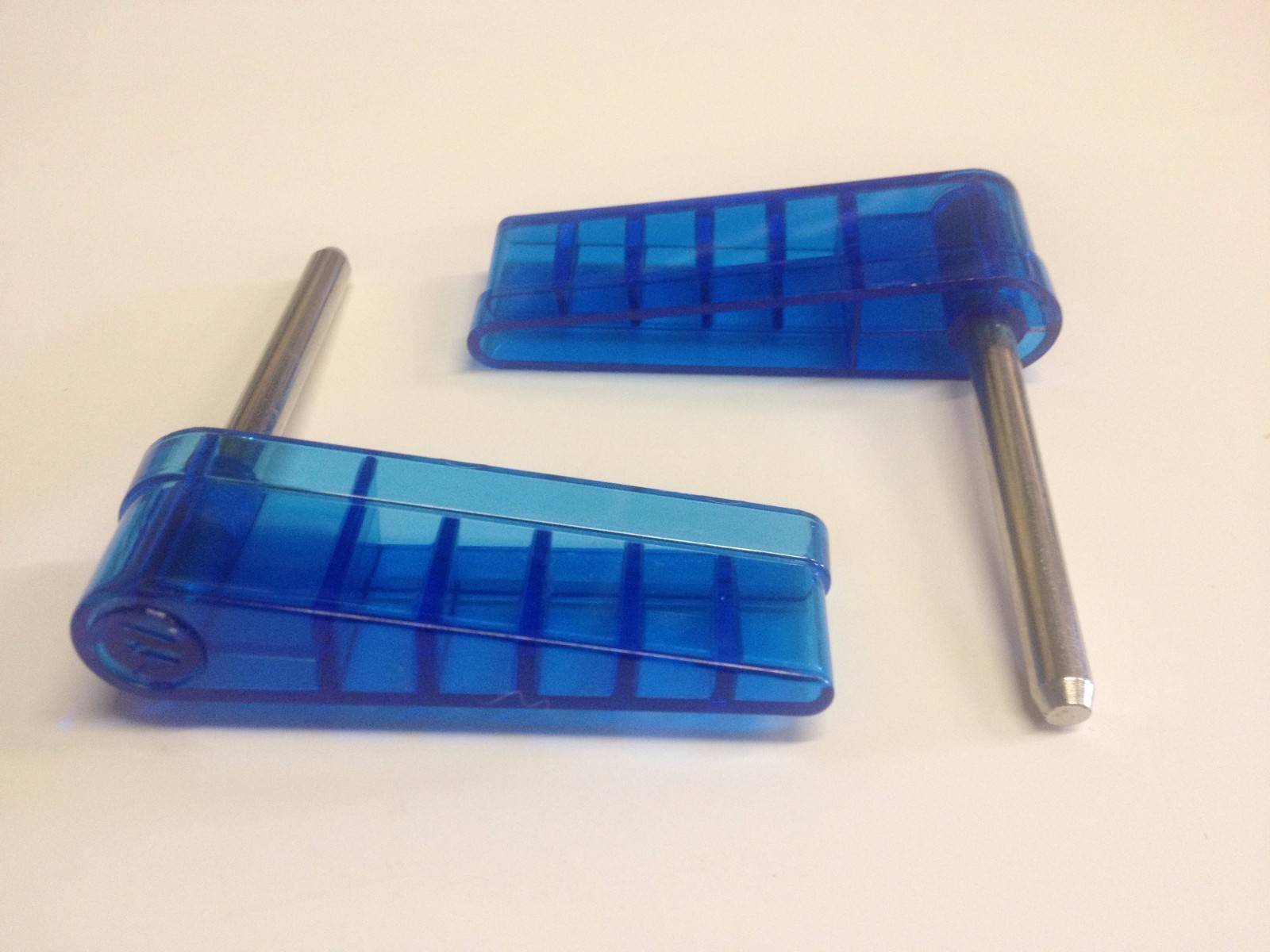 Williams Logo Pinball Clear Light Blue Translucent Flipper Plastics Bats Shafts