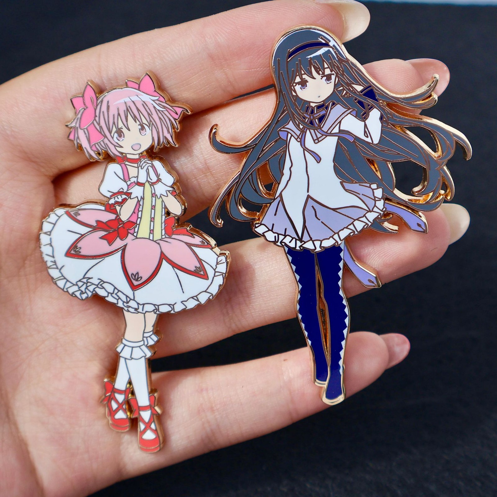 2pcs Puella Magi Madoka Magica Madoka Kaname Homura Akemi Enamel 3.0″ Pin Badge