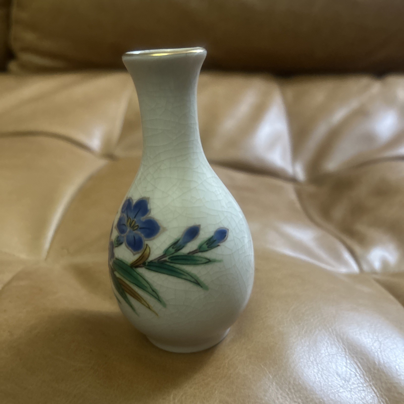Vintage Homco Petite Porcelain Flower Vase w/Floral Accent Home Decor 4″.Japan.