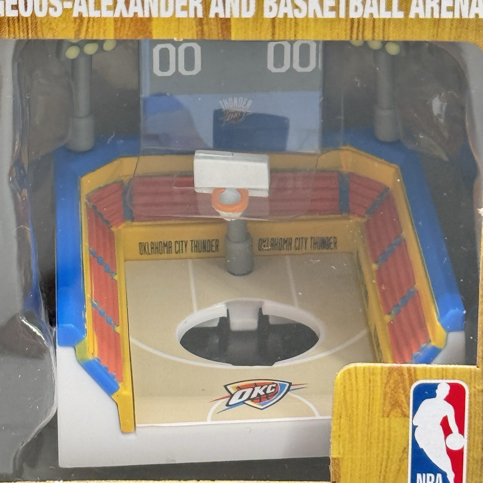 Funko Bitty Pop! Deluxe NBA Arenas – Shai Gilgeous-Alexander OKC Thunder