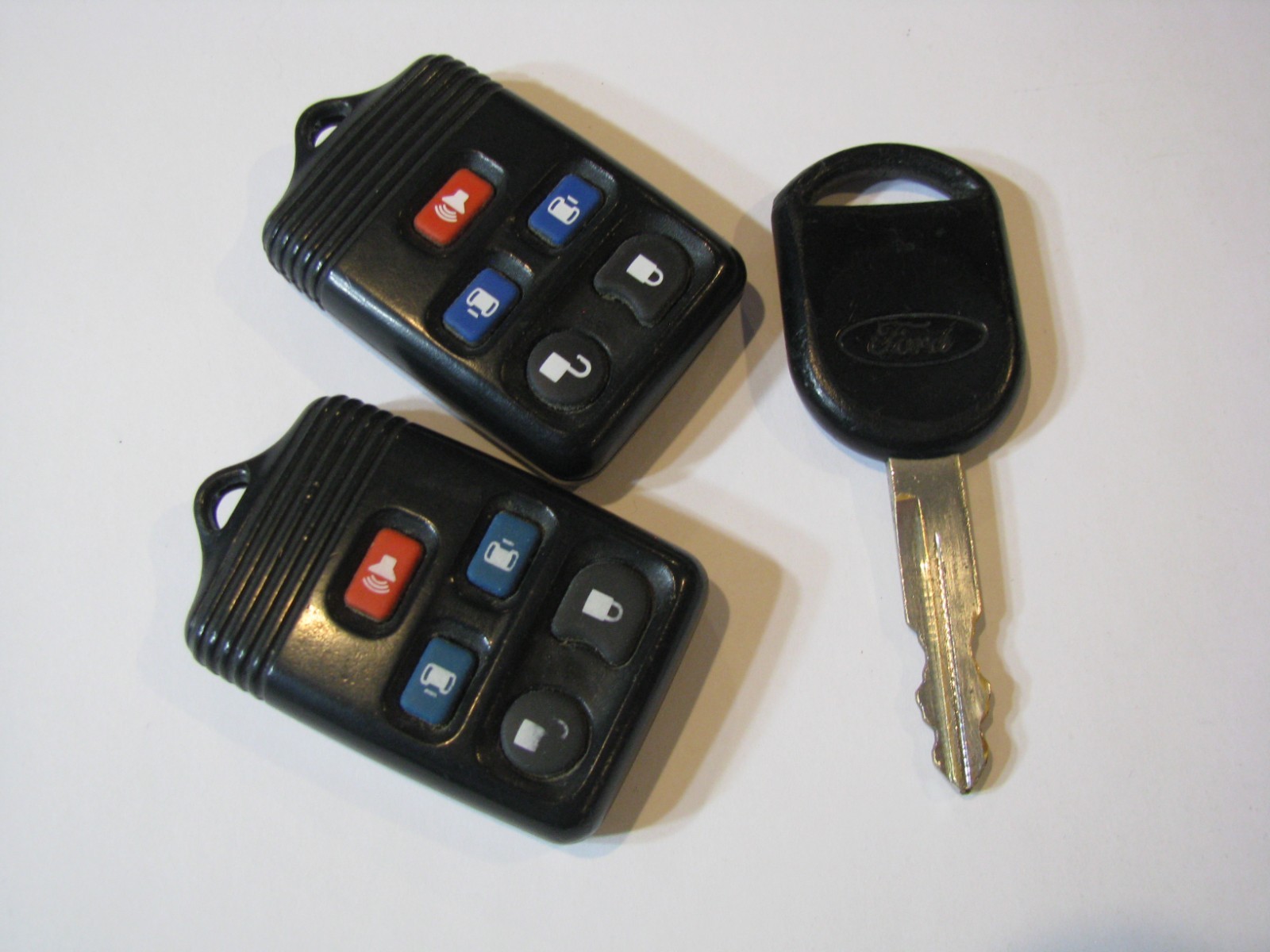 2004 Ford Freestar Van Key Remote Fob Plastic Component Cover Case Parts Lot Set