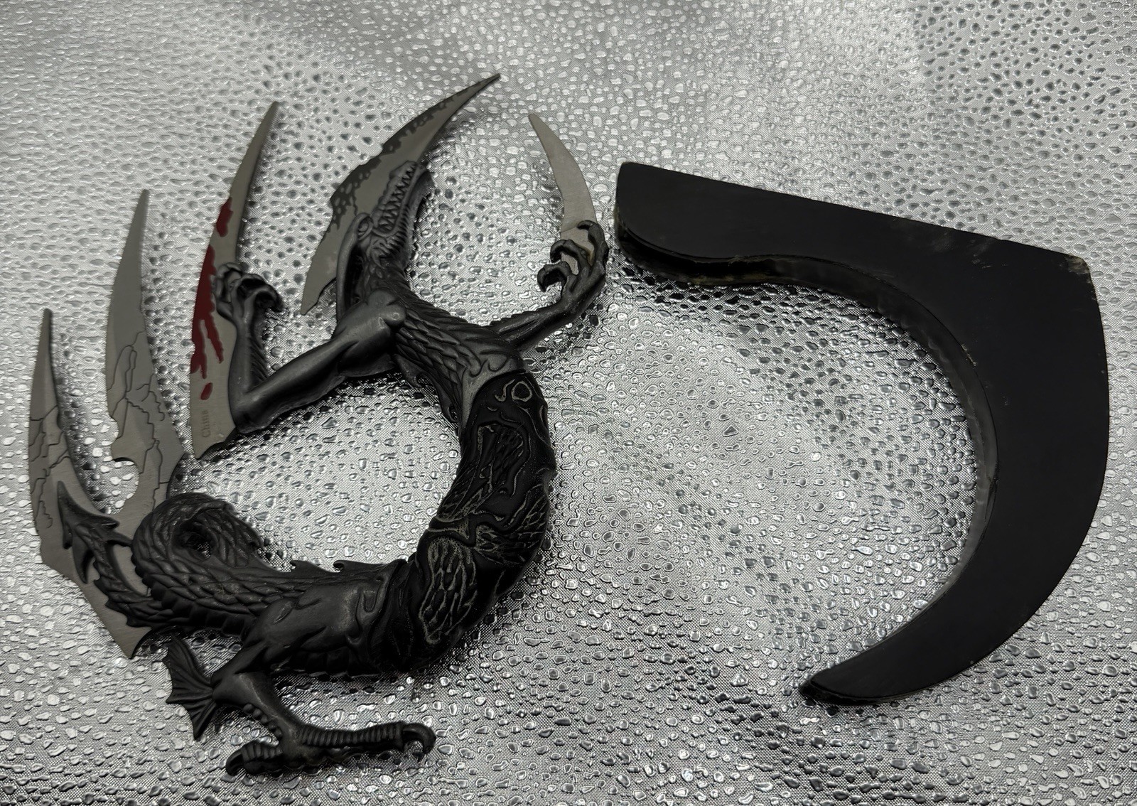 Dragon Designed Knife With 5 Blades By Fantasy Master With Wood Display Stand
