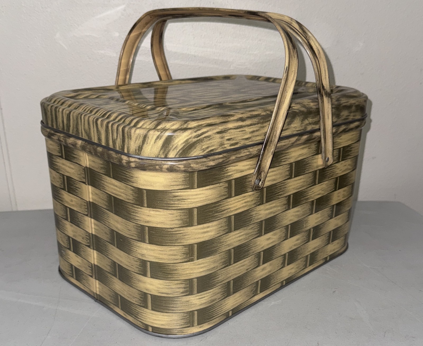 Vtg Tin Picnic Basket Farmhouse Basketweave Lithograph Lg 14x10x8.5 Best on eBay