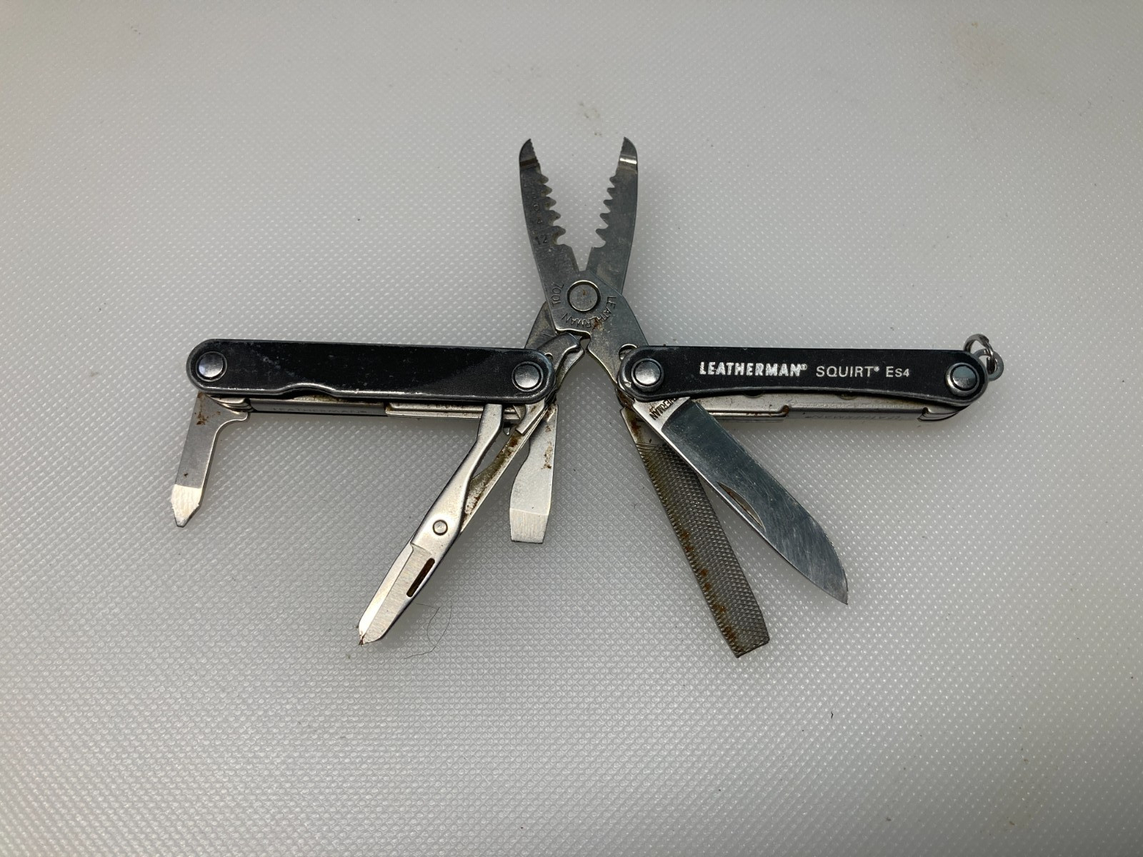 Leatherman Squirt ES4 Multi-Tool Knife Wire Strippers Electrician Black