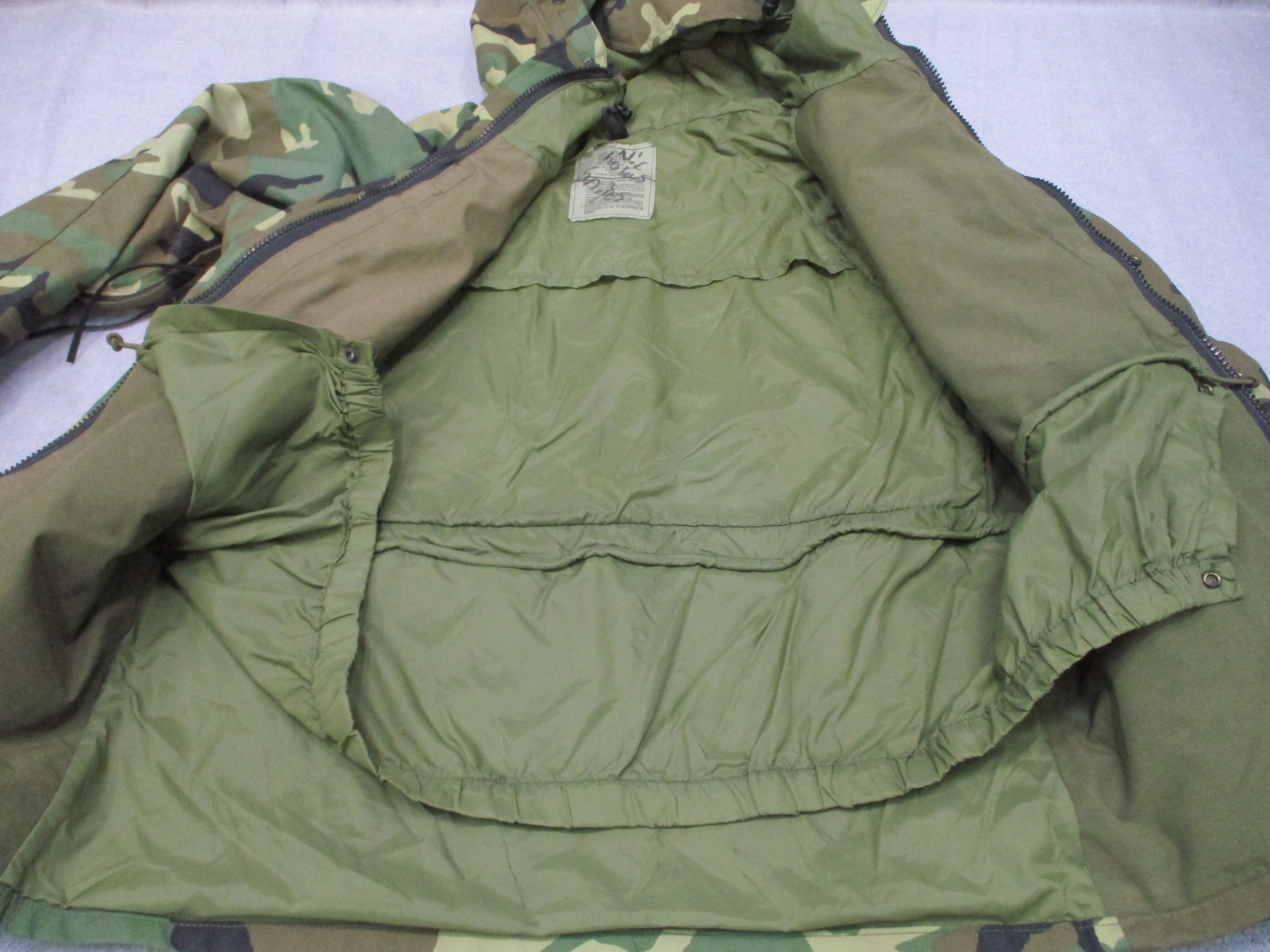 MILITARY ISSUE WOODLAND BDU GORE-TEX JACKET WET/COLD WEATHER PARKA MEDIUMREGULAR