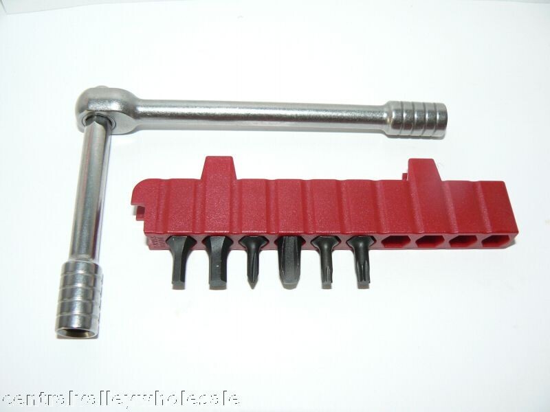Victorinox Swiss Army RATCHET, EXTENSION + BIT HOLDER + 6 BITS 3.0306 + 3.0305